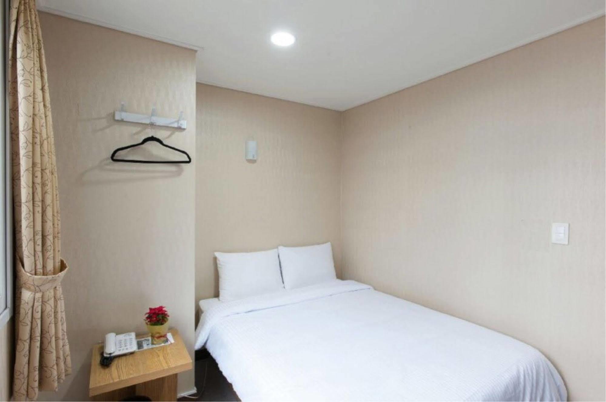 Benikea Hotel Flower Seoul Exterior photo